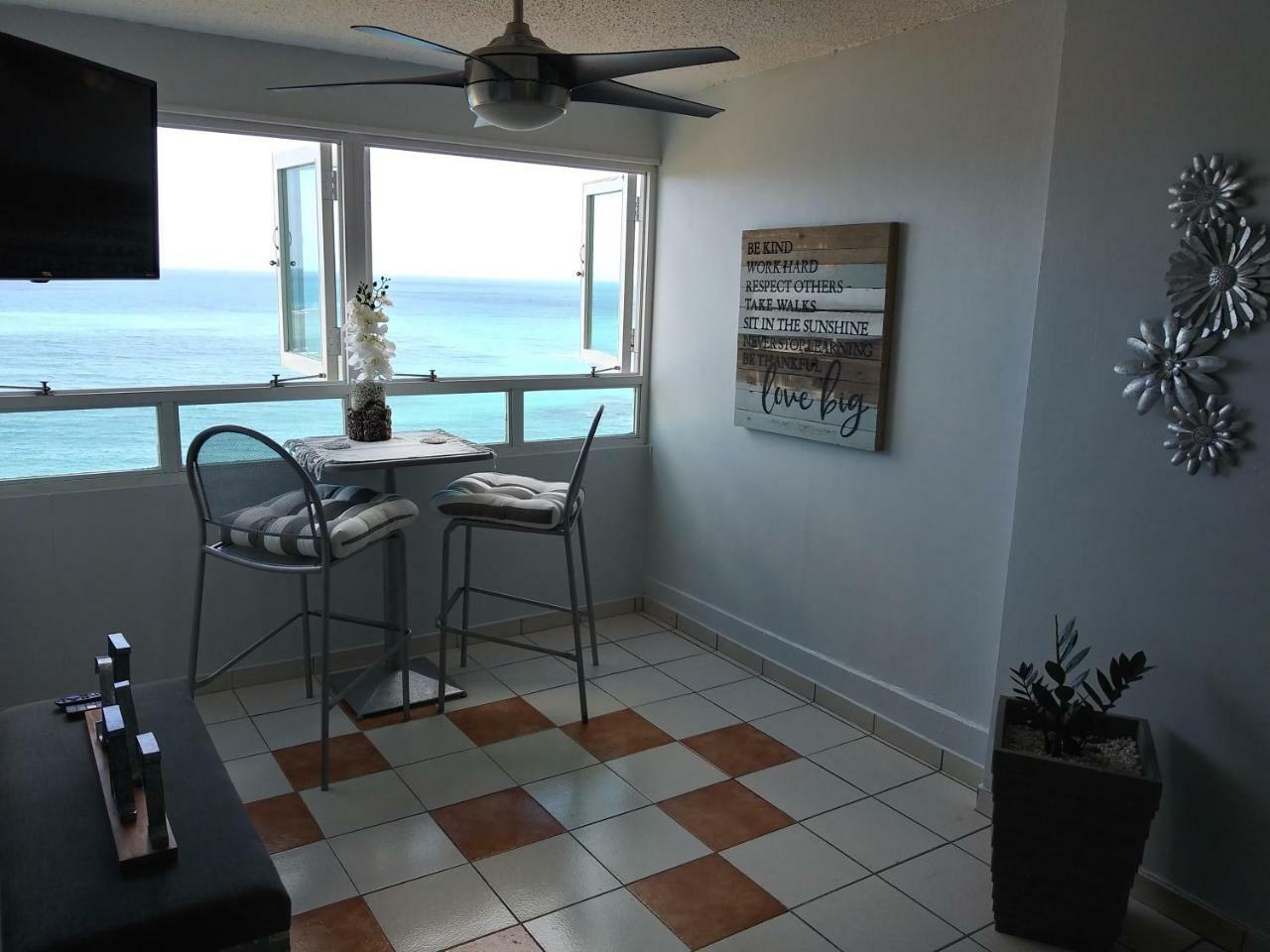 Breezy Beachfront Property With View Of Paradise Лукильо Экстерьер фото
